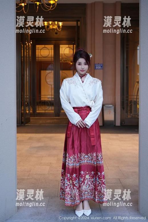 秀人网 - 婚纱写真里的子纯儿Annie，宛如一场没有剧本的现场秀，图集要不要翻一翻？