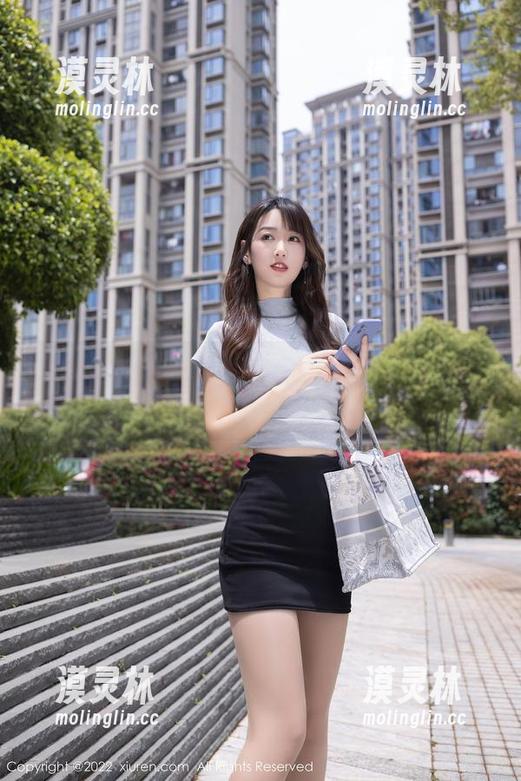 秀人网-小海臀Rena 秀人网 - 原图暴露的小海臀Rena,一个修女可不会压抑自己