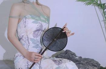 秀人网 – 天台的新魔法：尹甜甜原图&写真——横空出世的脑洞，今天也是“好着呢”！