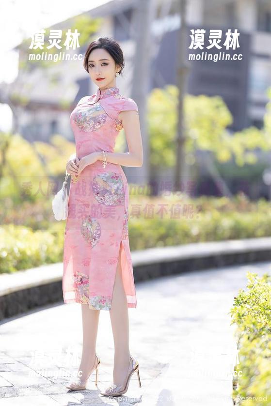 秀人网-战姝羽Zina 秀人网 - 战姝羽Zina的婚纱写真集,花钱买的美,真值不值呢?