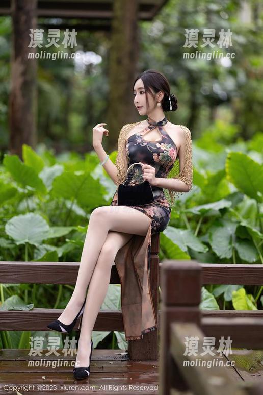 秀人网 - 看过来，最新黑丝作品，星小兔Meetu史诗级的甜蜜诱惑！