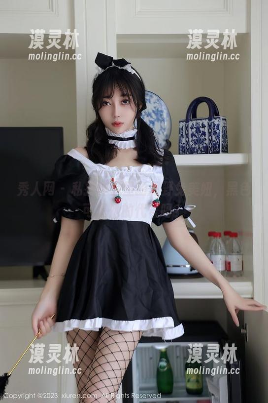 秀人网 - 私拍作品里的月野兔美妞，黑色可是她的代号吗？