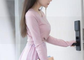 秀人网 – 分享时间，果儿victoria的最新“女神”记录，满是细节诱惑。