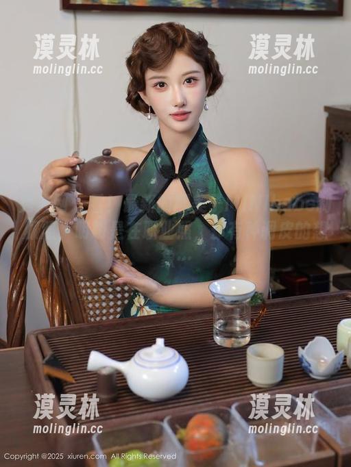 秀人网-糯美子MINIbabe 秀人网 - 看!最新的糯美子MINIbabe制服照,明明是在职业照,却有种调皮的想象…