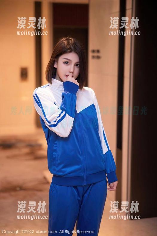 秀人网-黄密儿 秀人网 - 图集展示,黄密儿泳装里的日光浴和小戏谑