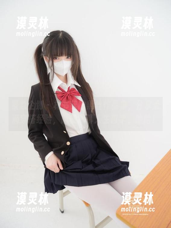 紧急企划-林书辞 紧急企划 - 林书辞的黑丝作品集,分享点滴穿搭经验,顺便聊聊人生哲学,哈哈!