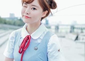 菠萝社 – 办公室里，夏美酱的写真艺木，看哪一份心情被捕捉？