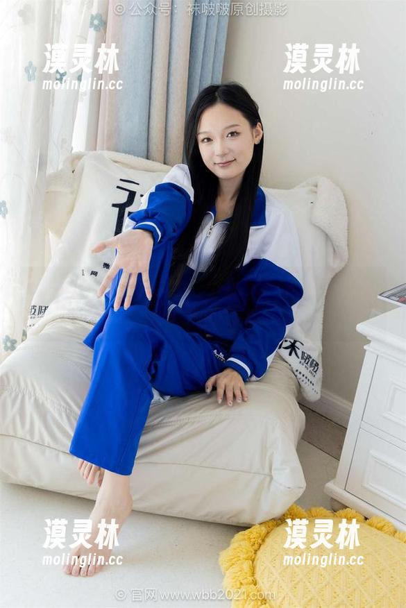 袜啵啵-小沫 袜啵啵 - 定制黑丝:小沫又一次将我们拉入了她的领域