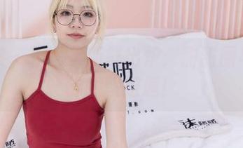 袜啵啵 – 作品集新鲜出炉：甜甜圈与白裙的朦胧邂逅！