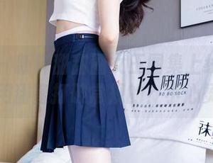 袜啵啵 – 新鲜甜甜圈女王图集上线啦！她是怎样用甜蜜打破常规的？小心烫手哦！