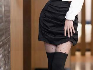 语画界 – 最新写真：看徐莉芝Booty当护士，我的“病”都好了！