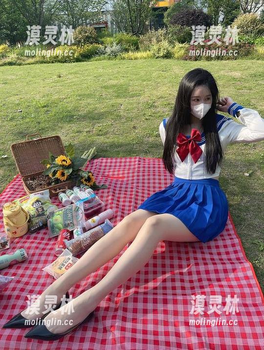 软妹小九九 微密圈 - 软妹小九九教你—丝足艺术私拍图集,显得高级又“细致”