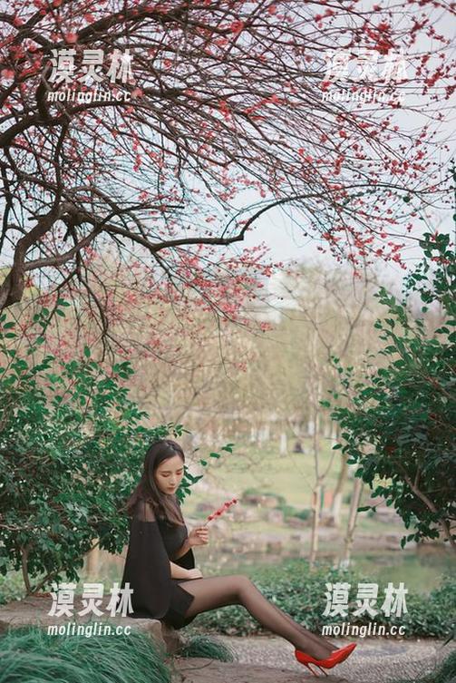 辣妈女神 微密圈 - 辣妈女神皮衣照大公开,快来免费领取,期望即使只是偷偷看,也能变得灵动!