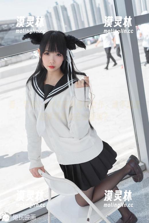 看，雪琪SAMA变身透明女仆，谁不想把这种写真放在桌面呢？
