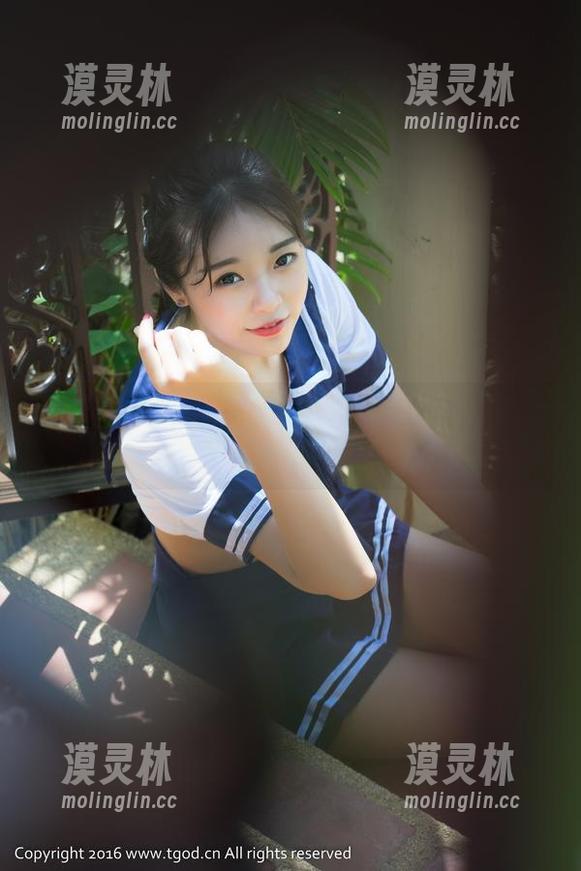 青豆客 - 护士套图：黄可christine在万圣节前提前给你送药！