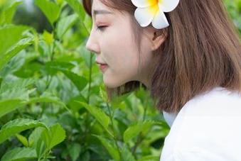 魅妍社 – SISY思的女仆之旅，最新照片好像有点不太对劲……